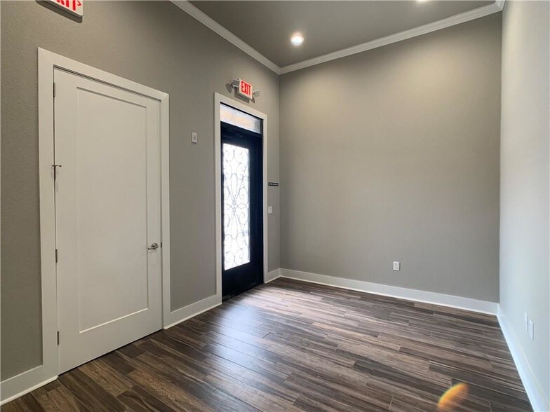 More Photos Of 5899 Preston Rd, Frisco Office For Sale