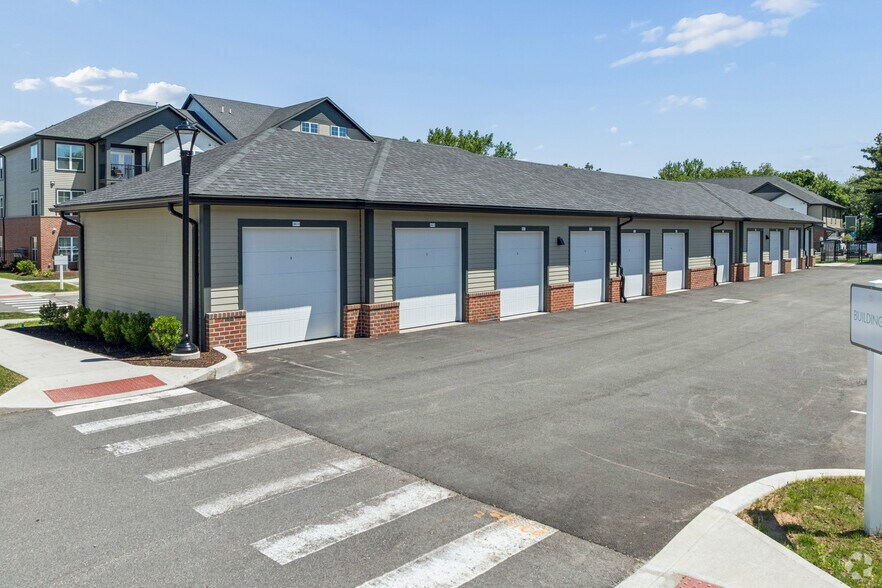 More Photos Of 2418 Main St, Rocky Hill Apartments For Lease