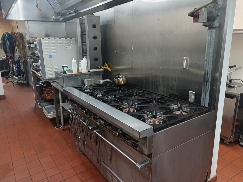 More Photos Of 12225 Westheimer Rd, Houston Freestanding For Lease