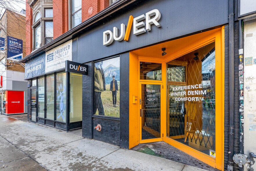 More Photos Of 489-491 Queen St W, Toronto Storefront Retail Office For Lease