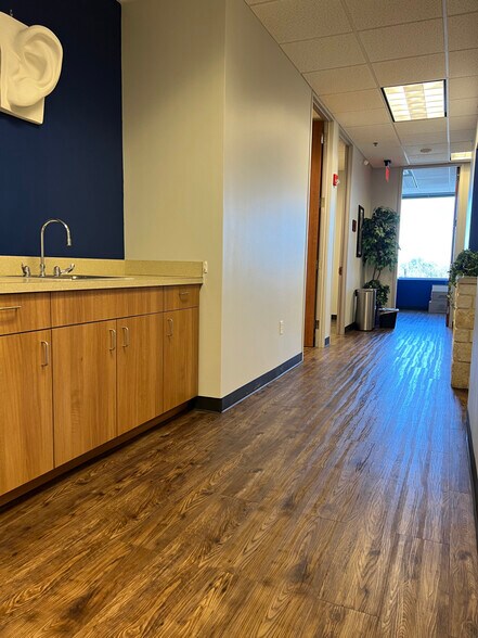 More Photos Of 12319 N Mopac Expy, Austin Medical For Sale
