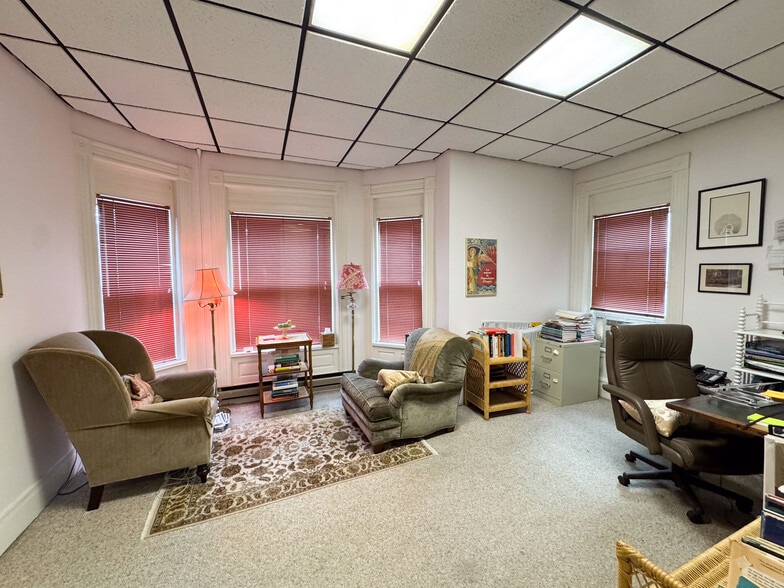 More Photos Of 79 Trumbull St, New Haven Apartments For Sale