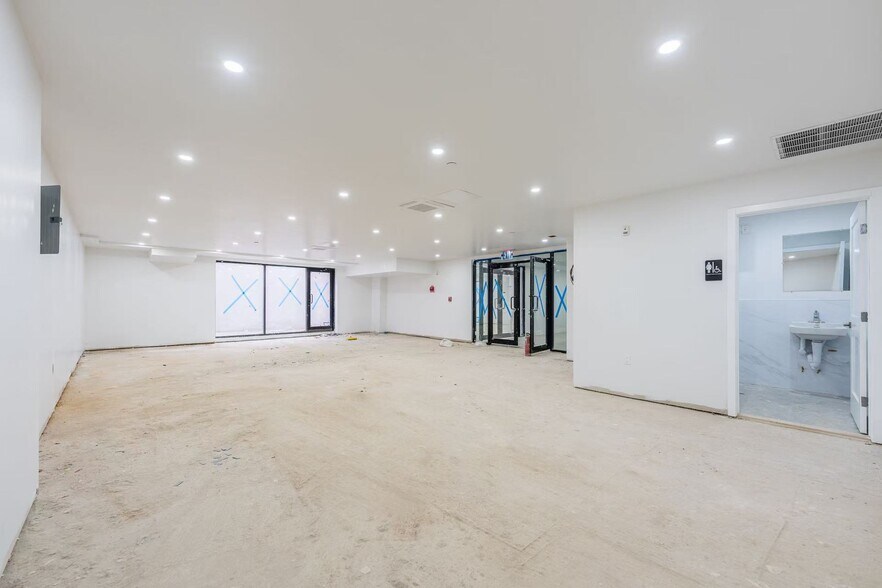 More Photos Of 16502 Sanford Ave, Flushing Apartments For Sale