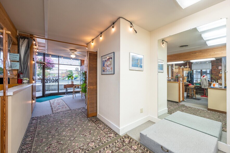 More Photos Of 1324 Commercial, Bellingham General Retail For Sale