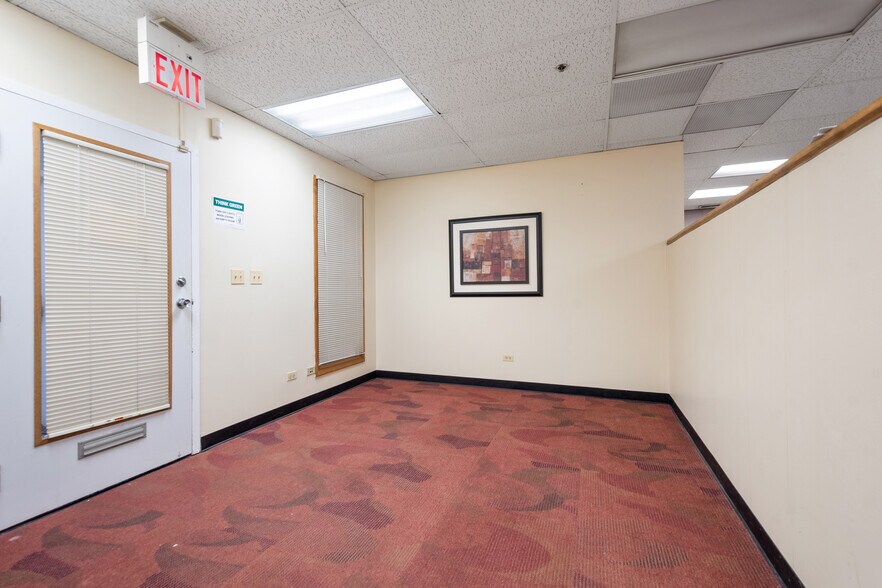 More Photos Of 10001 W Roosevelt Rd, Westchester Office For Sale