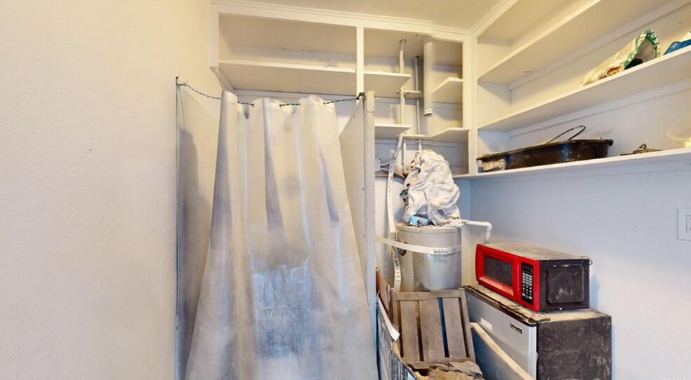 More Photos Of 1393 N D St, San Bernardino Loft Creative Space For Sale