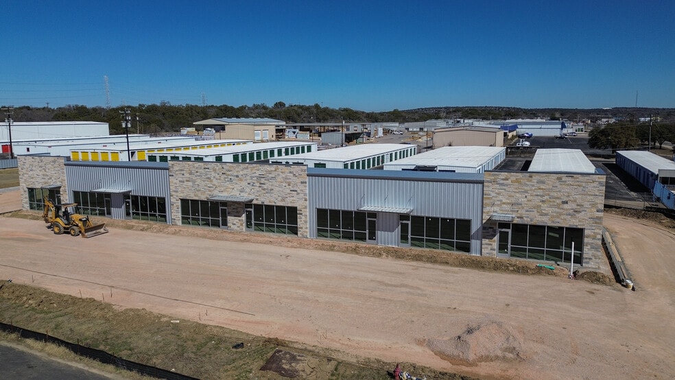 More Photos Of 2205 Warehouse Cir, Marble Falls Flex For Lease