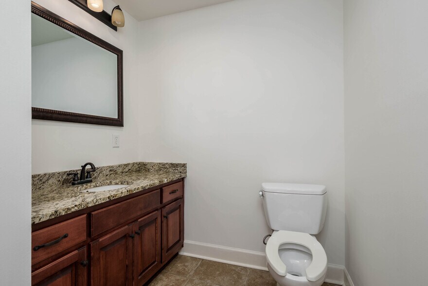 More Photos Of 515 Hargrove Rd E, Tuscaloosa Office Residential For Lease