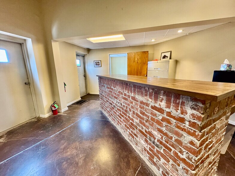 More Photos Of 1234 Brittain Rd, Akron Warehouse For Sale