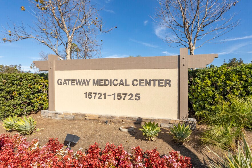 More Photos Of 15721-15725 Pomerado Rd, Poway Medical For Lease