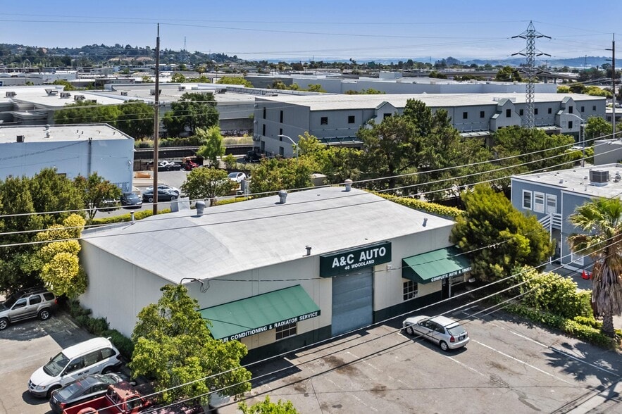 More Photos Of 40 Woodland Ave, San Rafael Service For Sale