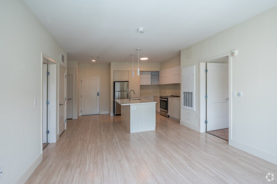 More Photos Of 39 Trotter Rd, Weymouth Apartments For Lease