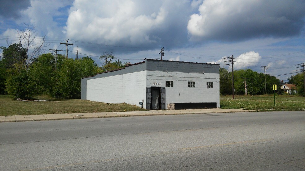 Primary Photo Of 16445 Hamilton Ave, Highland Park Freestanding For Sale