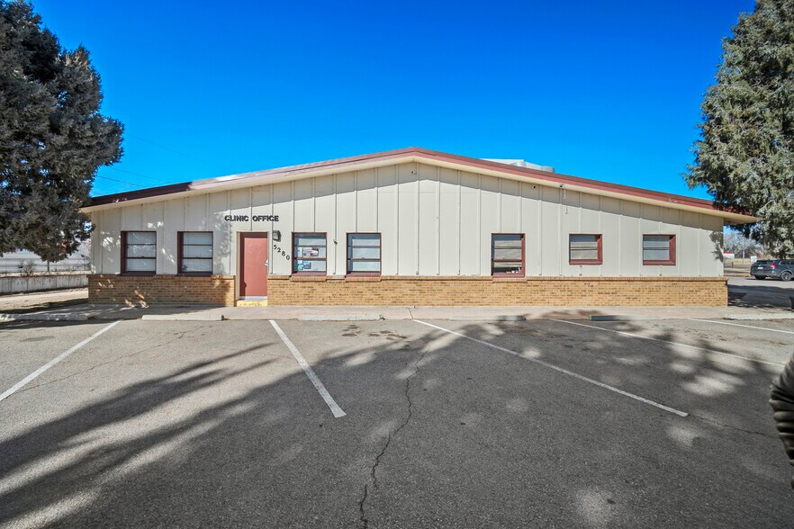 More Photos Of 5280 Edison Ave, Colorado Springs Veterinarian Kennel For Sale