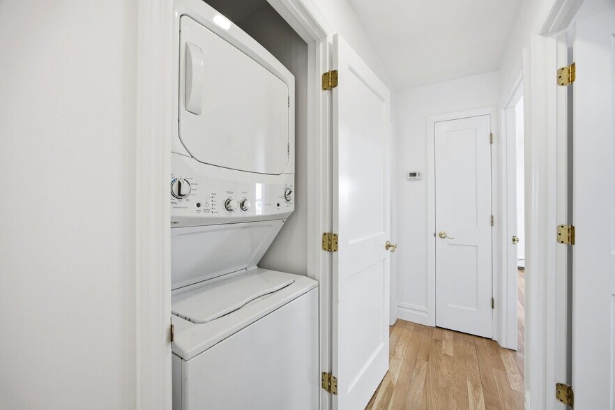 More Photos Of 158-10 95th St, Howard Beach Multifamily For Sale