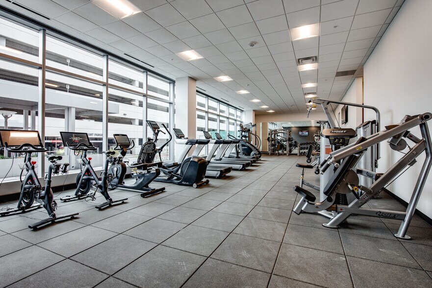 More Photos Of 6160 Warren Pky, Frisco Office For Lease