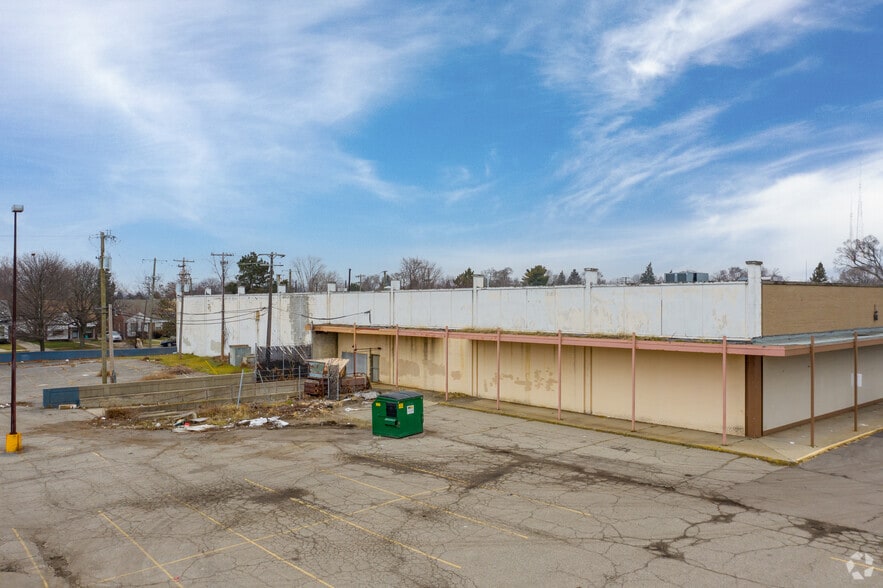 More Photos Of 20425-20427 Plymouth Rd, Detroit Freestanding For Sale