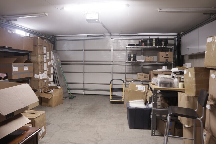 More Photos Of 6615-6621 Melrose Ave, Los Angeles Loft Creative Space For Lease