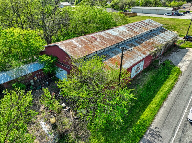 More Photos Of 100 S Magnolia Ave, Hubbard Auto Repair For Sale