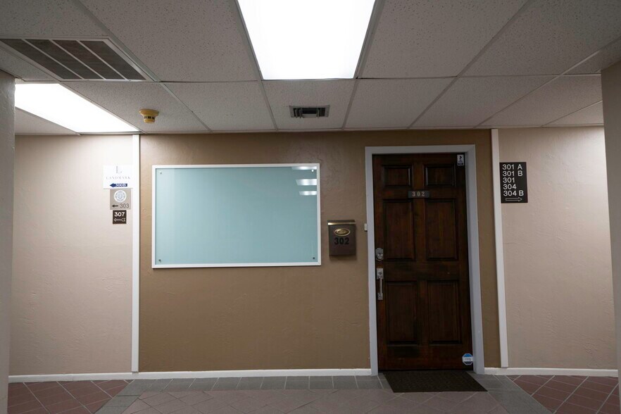 More Photos Of 3949 Evans Ave, Fort Myers Medical For Lease