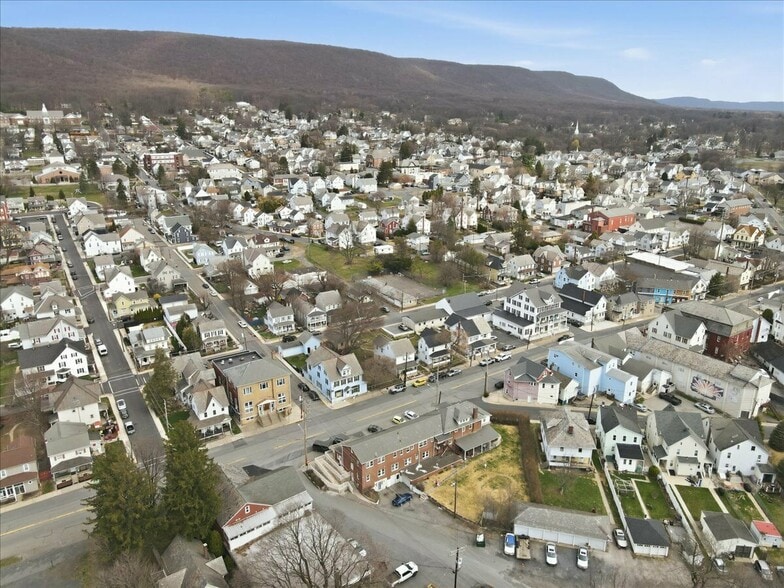 More Photos Of 306 W Main St, Pen Argyl Healthcare For Sale