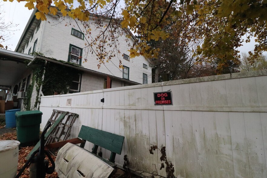 More Photos Of 200 Hughes St, New Ringgold Specialty For Sale