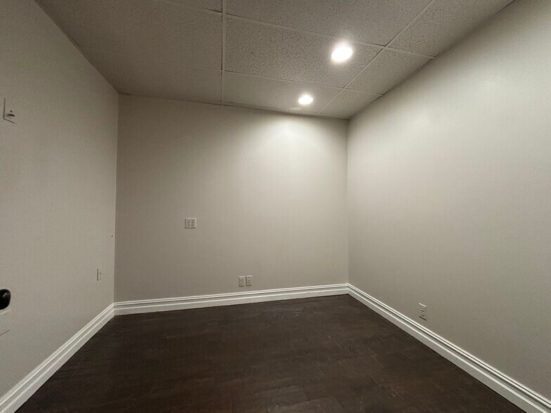 More Photos Of 4835 S Fulton Ave, Tulsa Medical For Lease