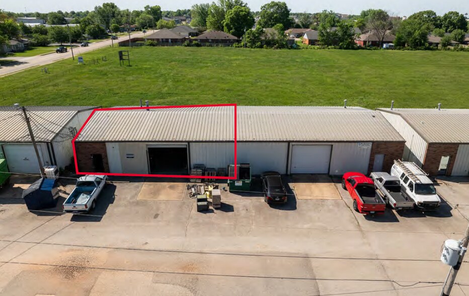 More Photos Of 422 S 40th St, Springdale Unknown For Lease