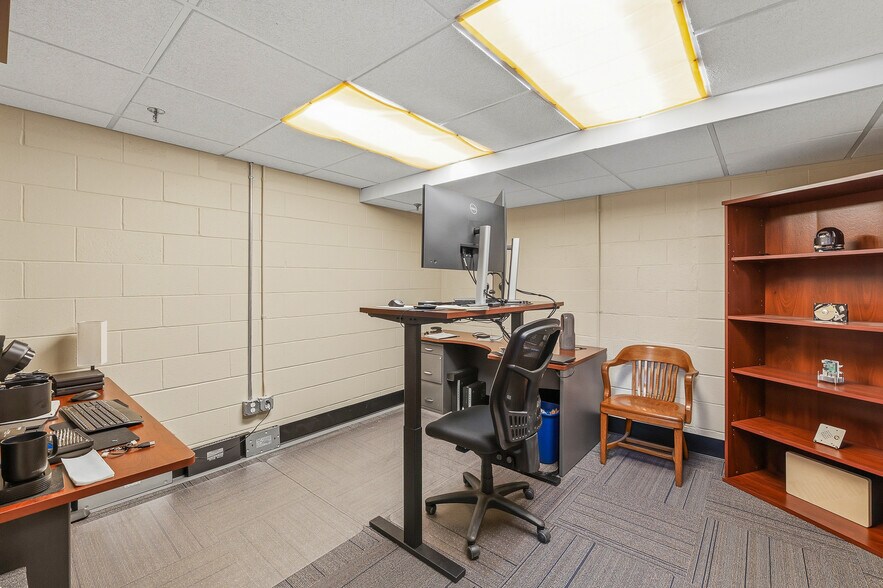 More Photos Of 424 E Oshkosh St, Ripon Manufacturing For Sale