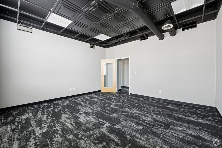 More Photos Of 300 N 5th St, Lafayette Apartments For Lease