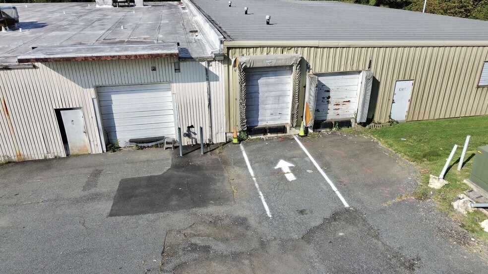 More Photos Of 2121 Pulaski Hwy, Havre De Grace Department Store For Sale