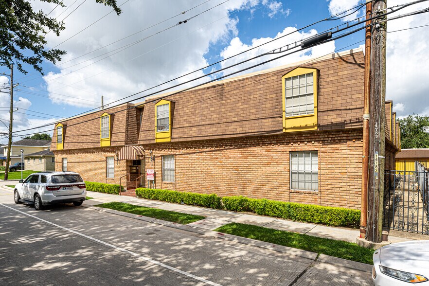 More Photos Of 6564 Fleur De Lis Dr, New Orleans Apartments For Sale