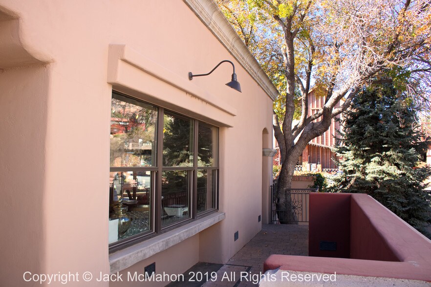 More Photos Of 390 N State Route 89A, Sedona Storefront For Lease