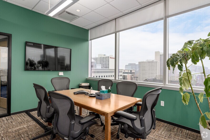 Photo of 7th Floor Ste 5-10 Desks