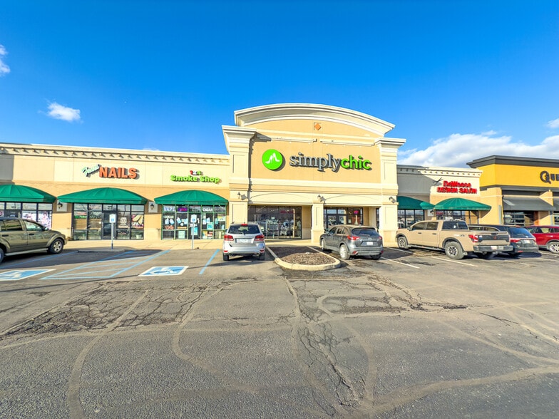 More Photos Of 160 Plainfield Village Dr, Plainfield General Retail For Sale