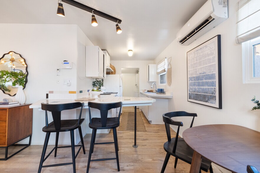 More Photos Of 1545 Duane St, Los Angeles Multifamily For Sale