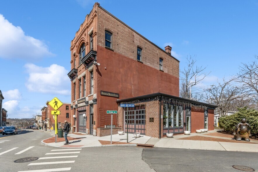 More Photos Of 162 Main St, Beacon Storefront Retail Residential For Sale