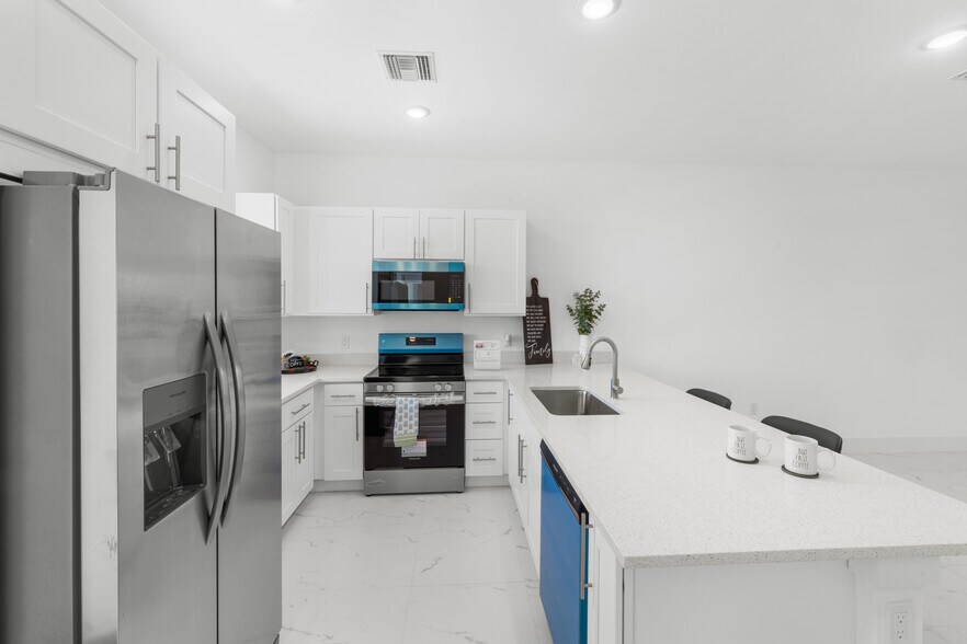 More Photos Of 2418 Xelda Ave N, Lehigh Acres Multifamily For Sale