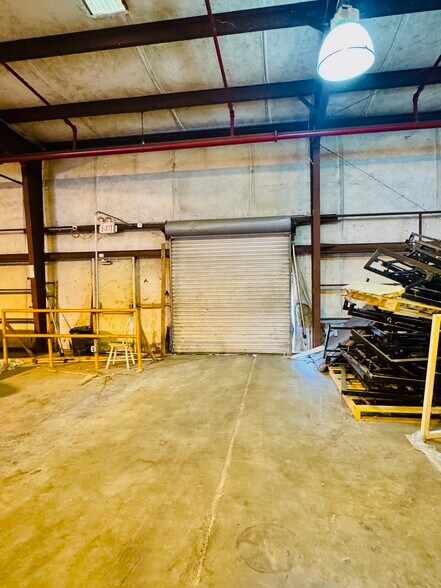 More Photos Of 226 Micolas St, Opp Warehouse For Sale