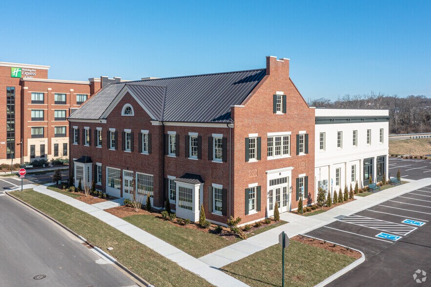 More Photos Of 4068 Rural Plains Cir, Franklin Unknown For Lease