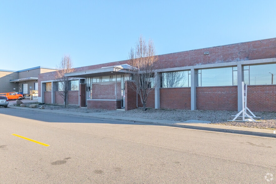 More Photos Of 380-400 Quivas St, Denver Warehouse For Sale