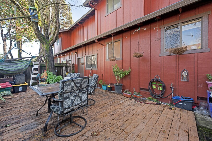 More Photos Of 1311 Prentice Dr, Healdsburg Multifamily For Sale
