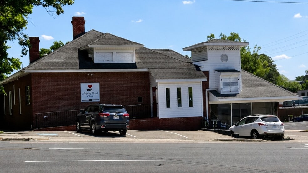More Photos Of 409 Carthage St, Sanford Medical For Sale