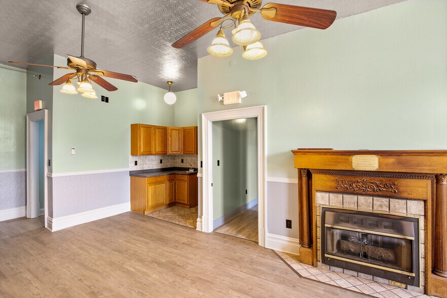 More Photos Of 105 E Main St, Somerset Storefront Retail Residential For Sale