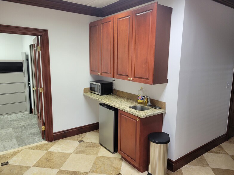 More Photos Of 2949 W Cypress Creek Rd, Fort Lauderdale Loft Creative Space For Sale