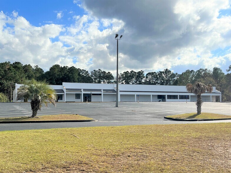 More Photos Of 1327 W Jackson St, Thomasville General Retail For Sale