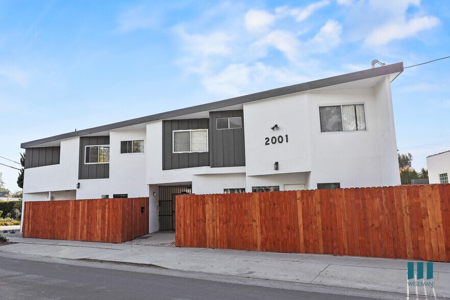 More Photos Of 2001 Penmar Ave, Venice Apartments For Sale