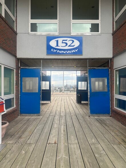 More Photos Of 152 Lynnway, Lynn Office For Sale