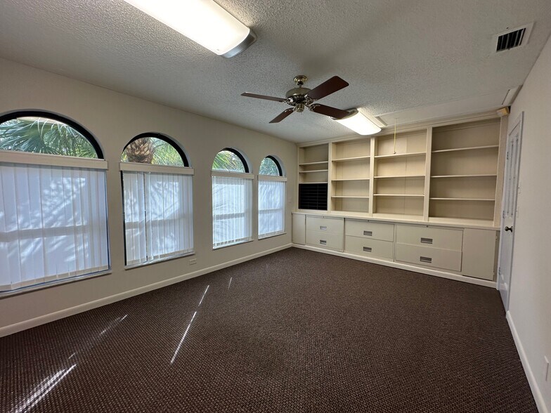 More Photos Of 6971 N Federal Hwy, Boca Raton Loft Creative Space For Sale