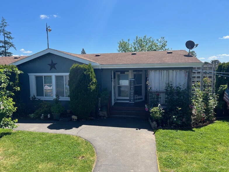 More Photos Of 941 SW Alder St, Dundee Warehouse For Sale